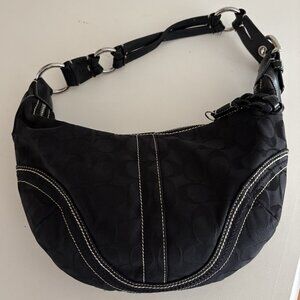 Coach, Y2K Vintage, Small Soho Hobo Black Signature
